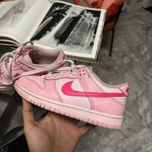 Nike Dunk Low “Triplepink” Sneakers